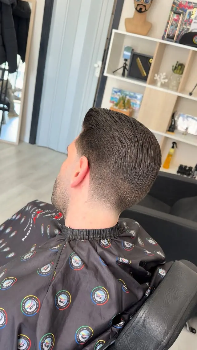 Slick back con fade realizzato da Andrej Shapoval